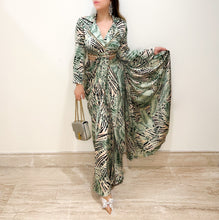 Load image into Gallery viewer, Scarlett Skirt Sari
