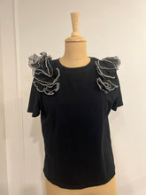 Load image into Gallery viewer, Black applique t shirt
