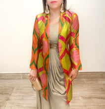 Load image into Gallery viewer, Gul Blazer Sari

